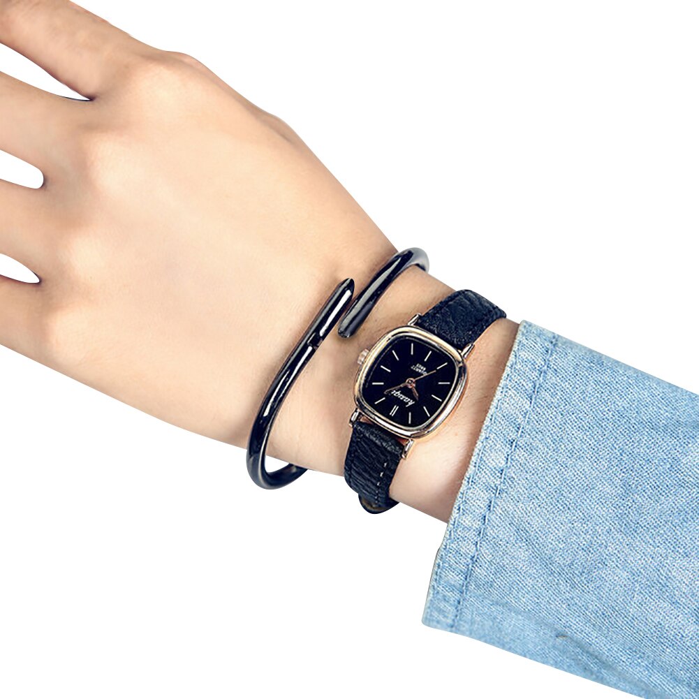 Montre Bracelet Bratz Vintage Rare - Modèle 72BRVP024 - Bracelet Noir Simili Cuir Verni - Style Décontracté Unisexe