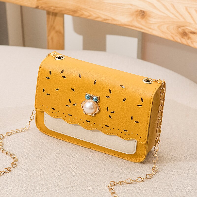 Crossbody Bag for Women Chain Mini Shoulder Bag Casual Small Messenger Bag Womens Cutout Handbags Purses Envelop Bags: Yellow