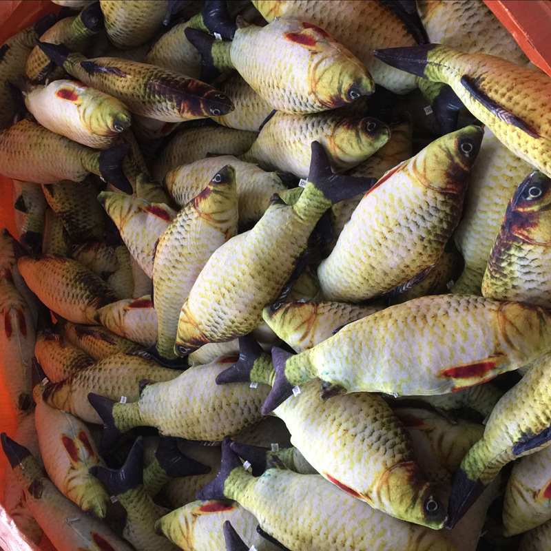Haustier Weichen Plüsch Kreative 3D Karpfen Fisch bilden Katze Spielzeug Katzenminze Fisch Gefüllte Kissen Puppe Simulation Fisch Spielen Spielzeug für Haustier