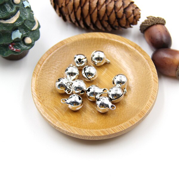 30 stuks losse kralen kleine hangers veelkleurige koperen belletjes voor kerstboom diy feest knutselen decoratie accessoires: Zilver