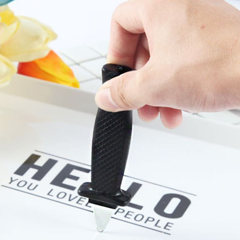 Impreza z okazji Halloween figlarne zabawki symulacja plastikowa sprężyna chowany fałszywy nóż