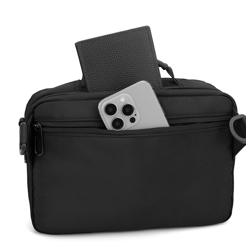 Japanese simple shoulder bag men's casual horizontal messenger bag waterproof trend camera bag business mailman bag breast bag