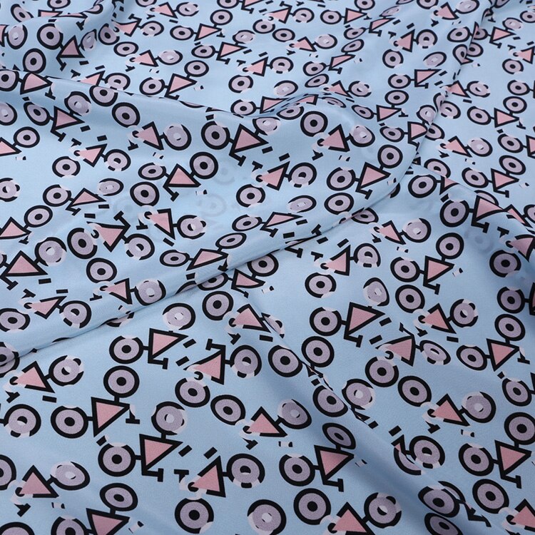 100% mulberry silk crepe de chine fabric cloth per meter 16mm 114 cm wide cartoon printed clothing dress fabric express