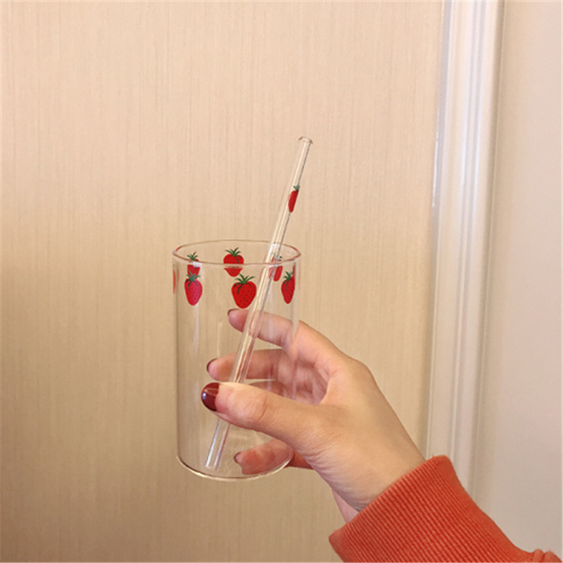 300ml jordgubbe söta nordiska glaskoppar transparent vattenkopp studentmjölk värmebeständigt glas hemfest drickskopp: Jordgubbe rak