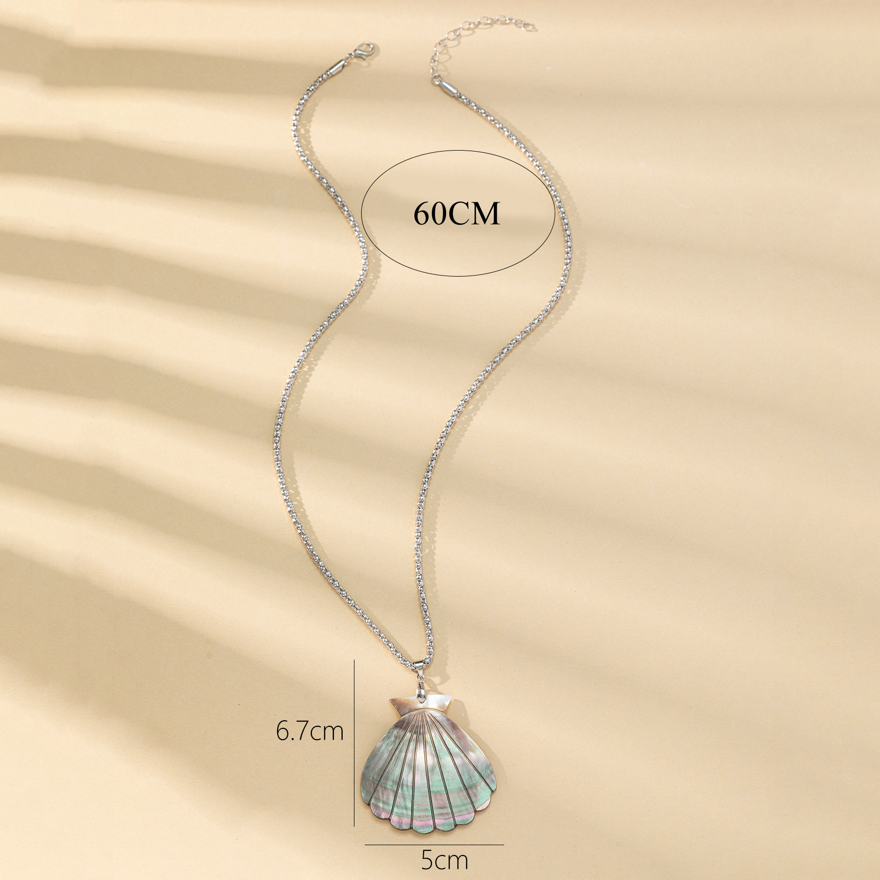 Ciondolo a forma di conchiglia a forma di ventaglio gioielli con ciondolo a conchiglia d'acqua dolce naturale collana con ciondolo a forma di spiaggia estiva accessori per gioielli squisiti regalo