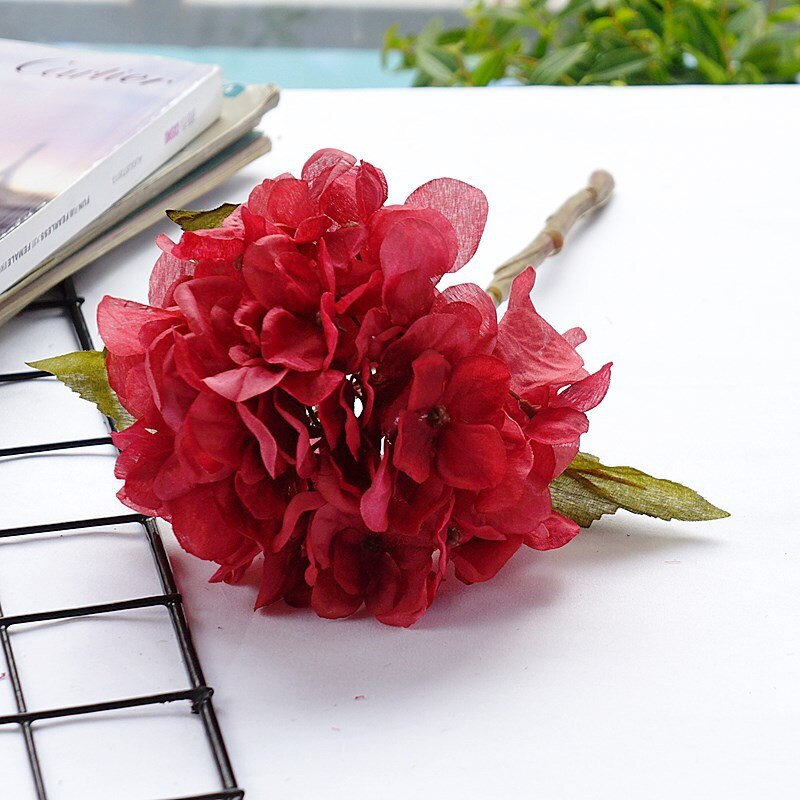 Blomsterarrangement british hortensia blomster boligindretning bryllup diy kunstige blomster: Rød