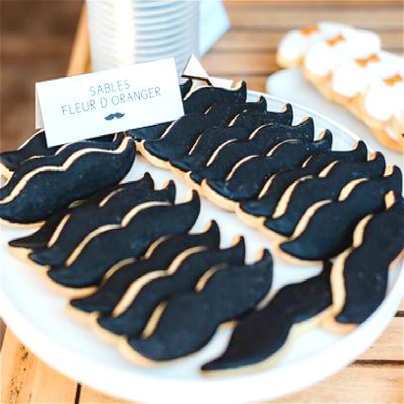 Emporte-pièce moustache keniao pour la fête des #39  - 13.4 x 3.7 cm -  fondants pâtisserie pain sandwich moule - acier inoxydable