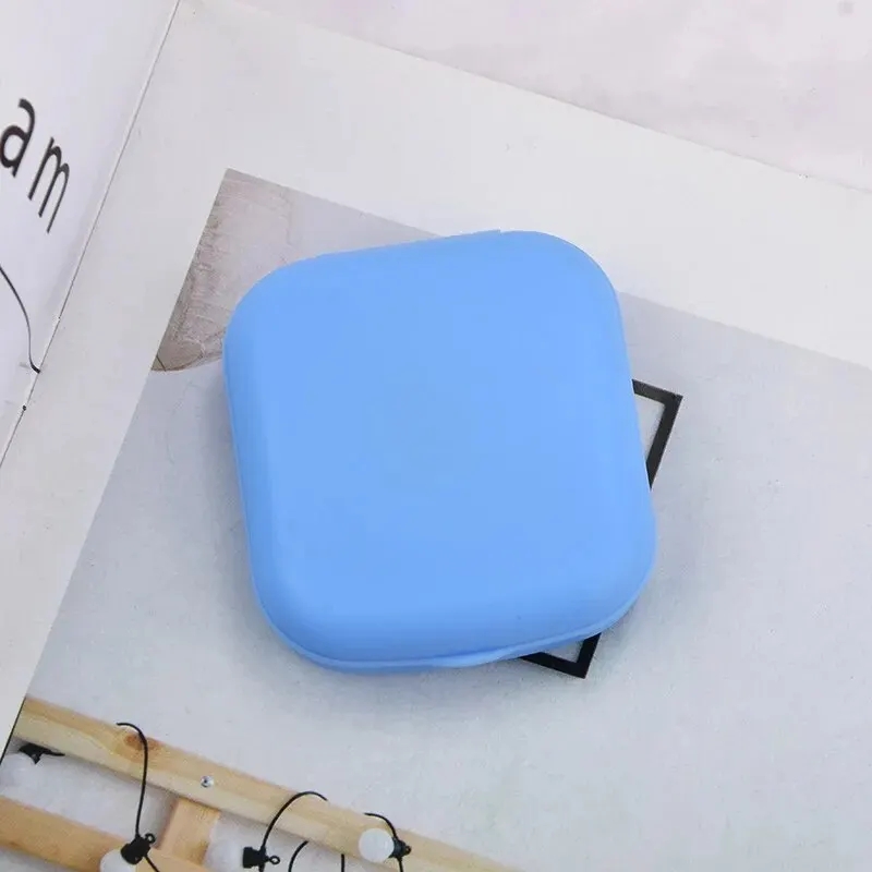 1 Stück quadratischer Mini-Kontaktlinsenbehälter mit Spiegel für Frauen, bunte Linsenbox, Augenbehälter, schöne Reise-Sets: Blau