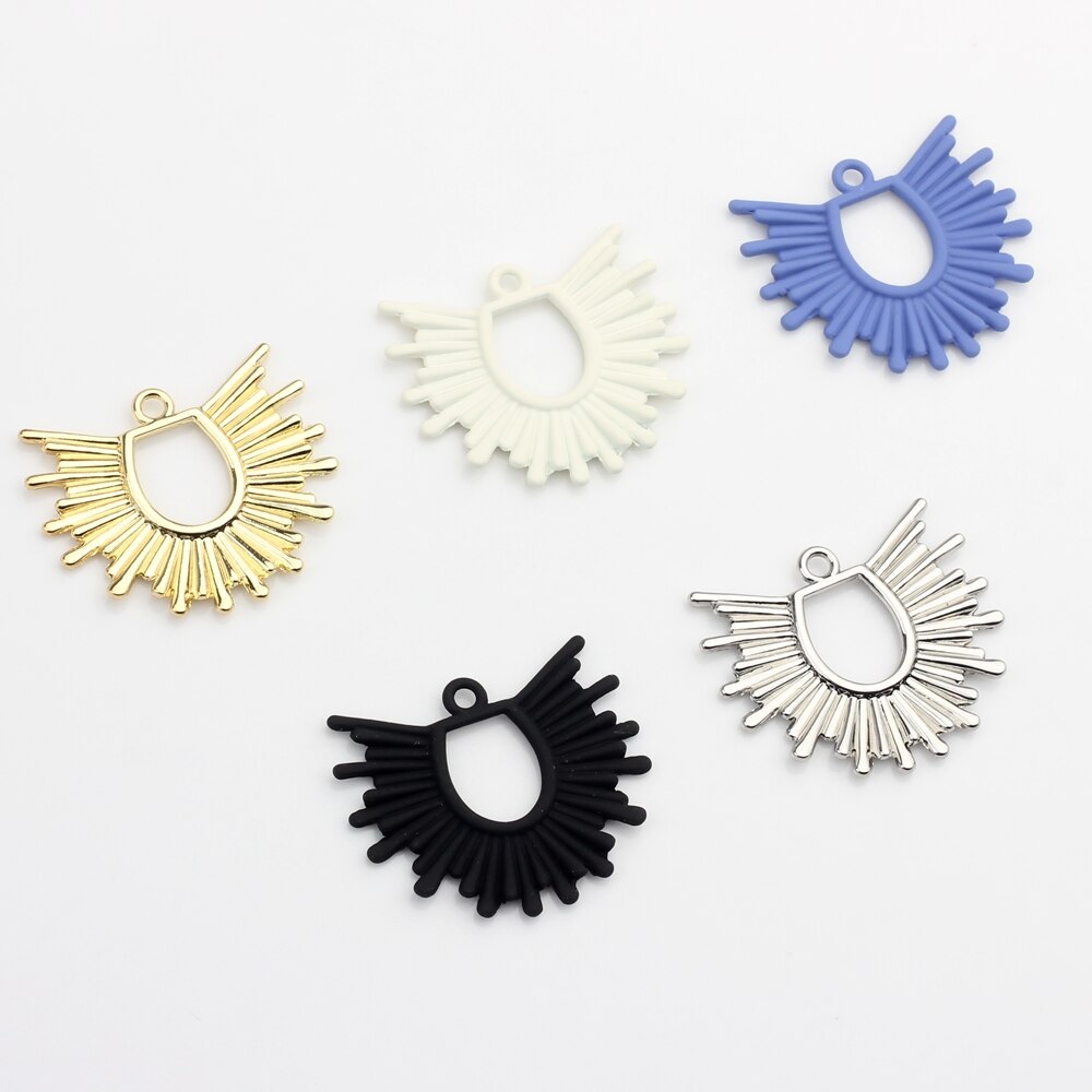 Accesorios para hacer pendientes de joyería, Charms de aleación de Zinc de Color dorado con pintura en aerosol geométrica exagerada, flores del sol, 6 unids/lote