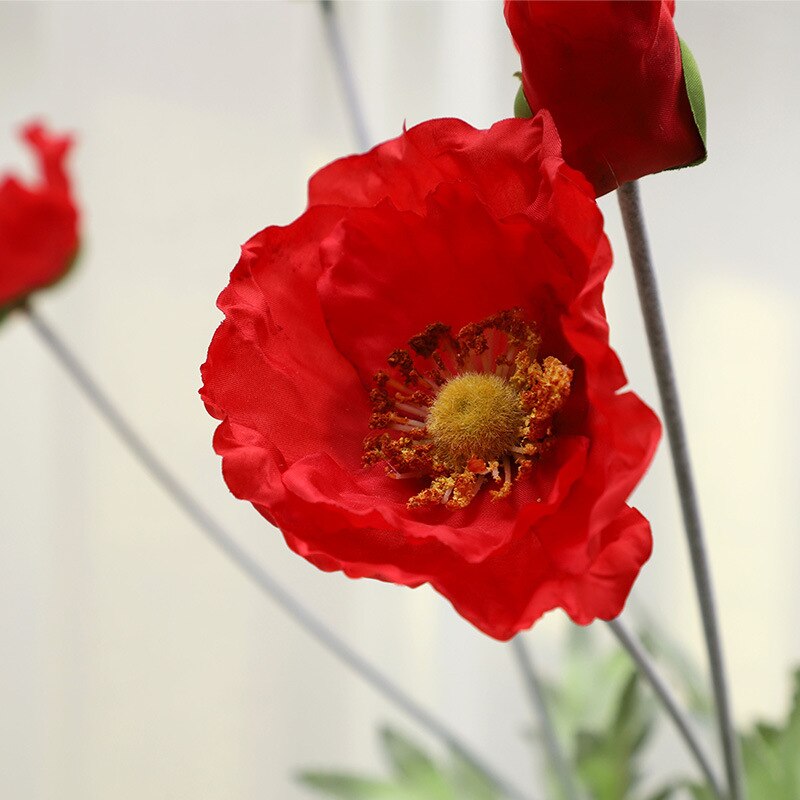 Stor rød valmuegren med flokkede blade kunstige blomster hjem stue dekoration fest favoriserer fotografering valmuer