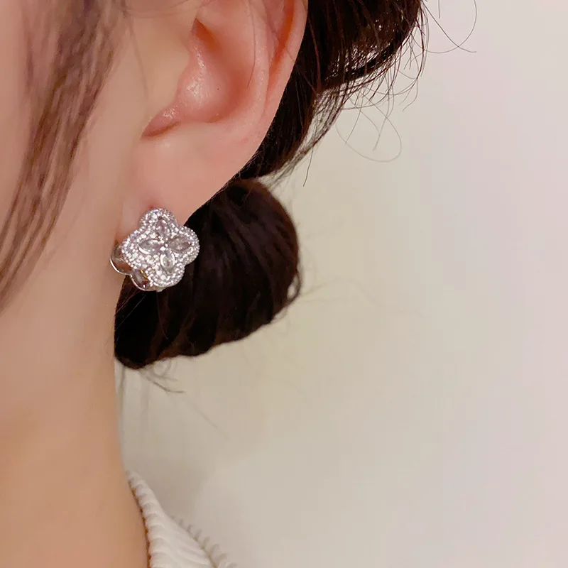 2024 Franse mode-sieraden 16 K vergulde zirkoon blad oorbellen oorbellen elegante vrouwen dagelijkse werk accessoires