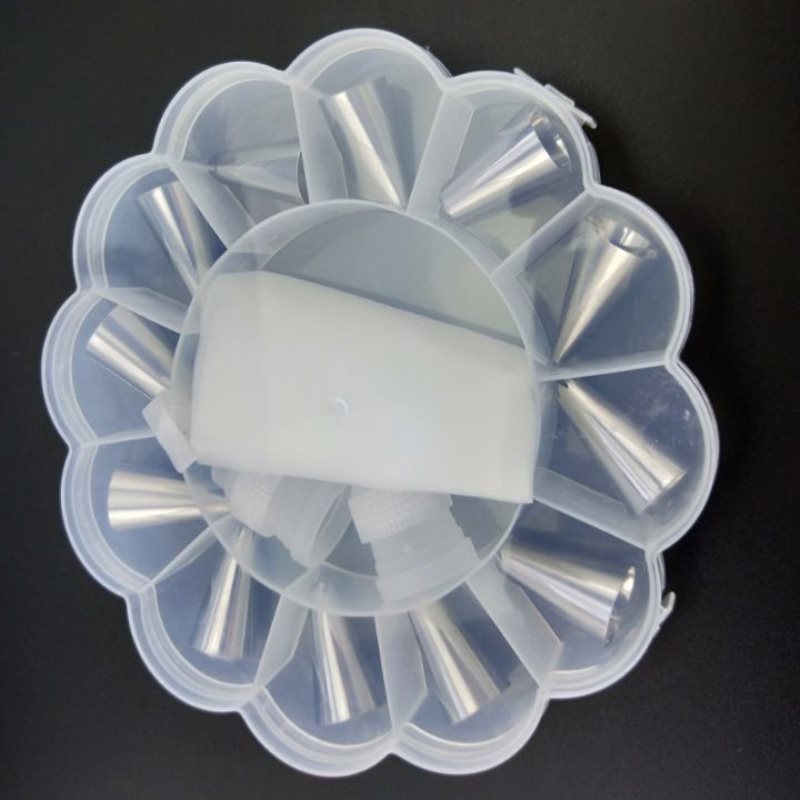 15 Stks/set Van Siliconen Spuitzak Decorating Nozzle Set Herbruikbare Spuitzak 12 Nozzle Groepen Cake Decorating Tool: WHITE