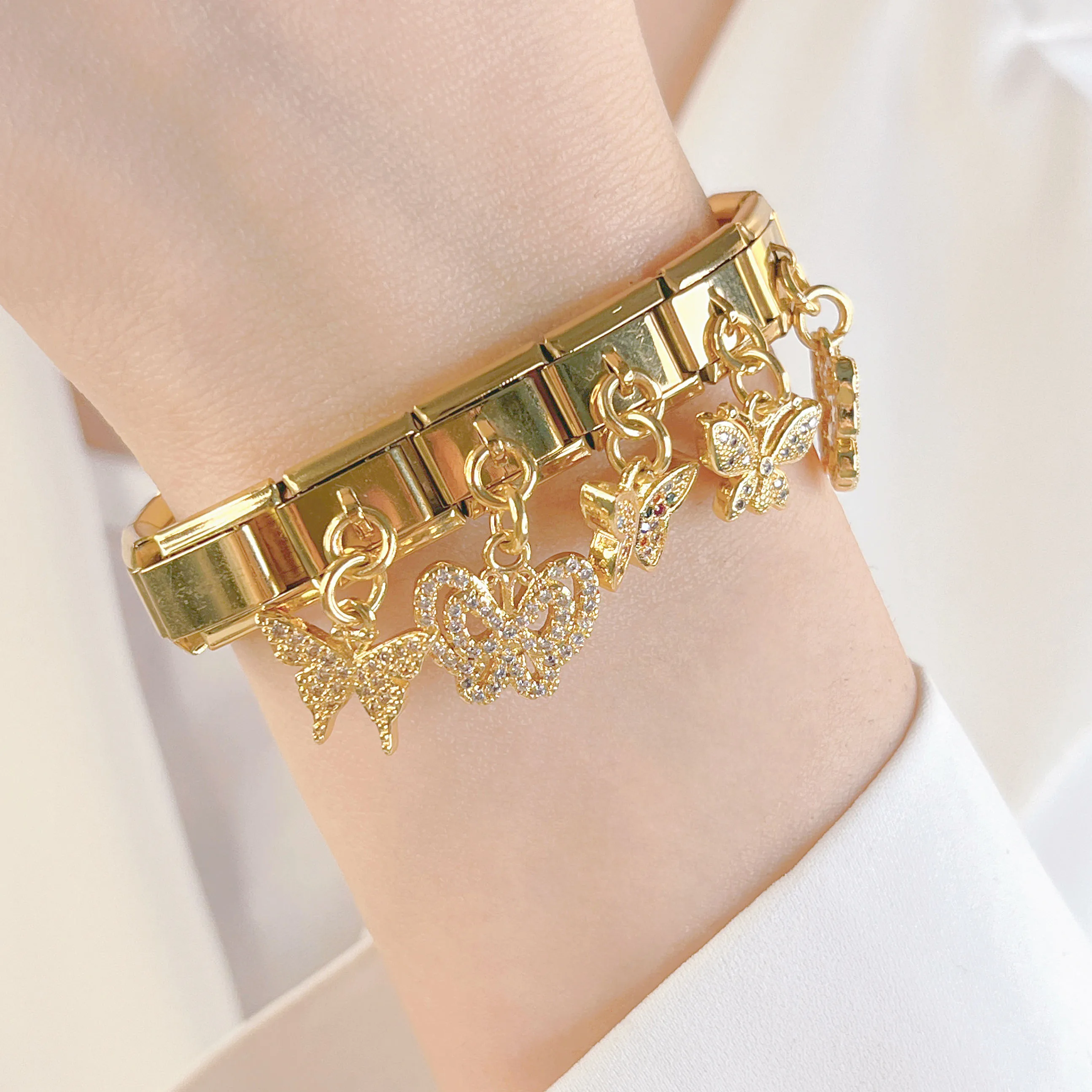 Hapiship 2023 Mode Mooie Schattige Vlinder Oogverblindende Cz Charme Italiaanse Links Fit 9Mm Armband Diy Maken Sieraden Dj624