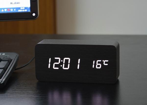 Fibisonic Wekkers Met Thermometer, Hout Houten Led Klokken, Digitale Tafel Klok, Elektronische Klokken Met Kosten: black white