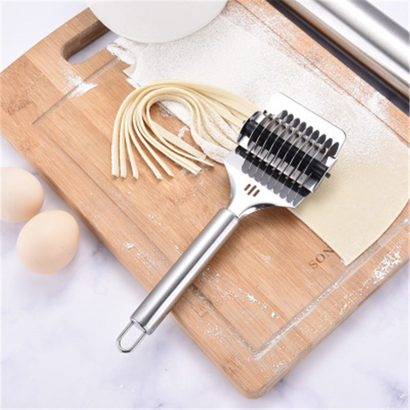 Stainless Steel Noodle Maker Pasta Cutter Noodles Slicer Cutter Lattice Roller Dough Cutter Hanging Cutting Tools Kitchen Gadget