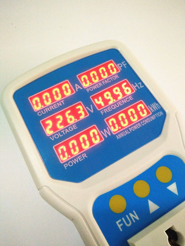 Digital Handheld electricity monitor with Euro plug A V Hz power factor active power and annual power consumption