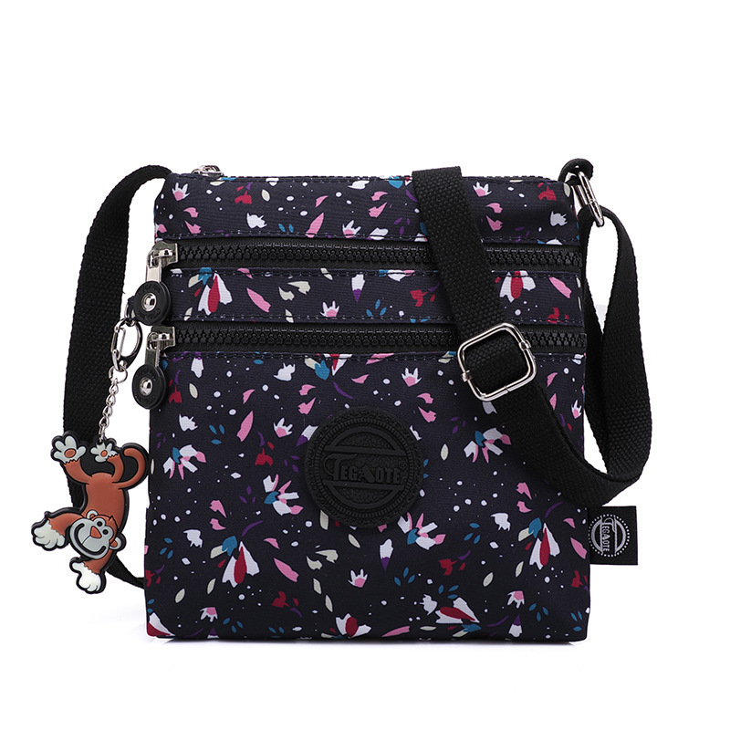 Bolso de hombro para mujer, bolso informal ligero de nailon resistente al agua, bolso de mensajero versátil a la , bolso cruzado pequeño de lona para hombre: Blanco invernal