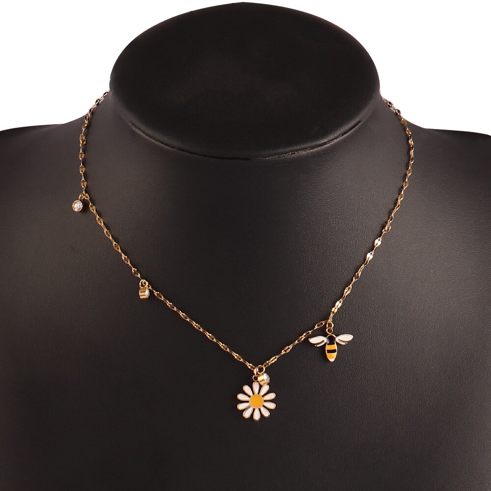 Trendy Product Stainless Steel Necklace For Women Gold Silver Color Charm Flower Butterfly Pendant Necklace Jewelry