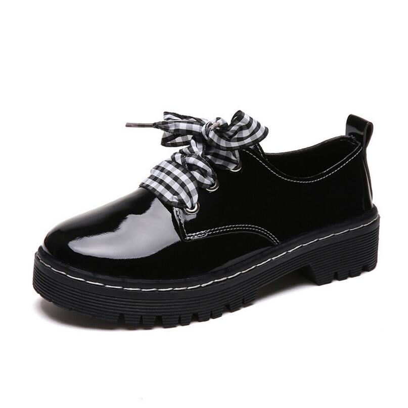 JOKSD Klassieke Schoenen Vrouwen Casual Ronde Neus Zwarte Oxford Schoenen voor Vrouwen Flats Comfortabele Slip op Vrouwen Schoenen Brogue l228: WHITE / 5