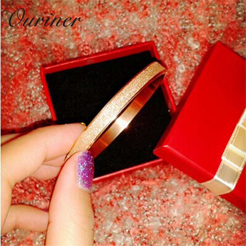 Schmuck Luxus Liebe Gold Armbänder & Armreifen Sandähnliche Matt Armbänder Für Frauen Männer Paar Kühlen Schmuck K0061