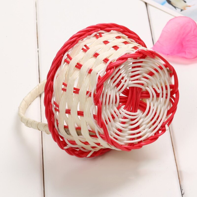 1Pcs Mini Hand-woven Storage Baskets Plastic Weaving Storage Baskets Fabric Flower Basket Fruit Rattan Cosmetics Tea Picnic Bags