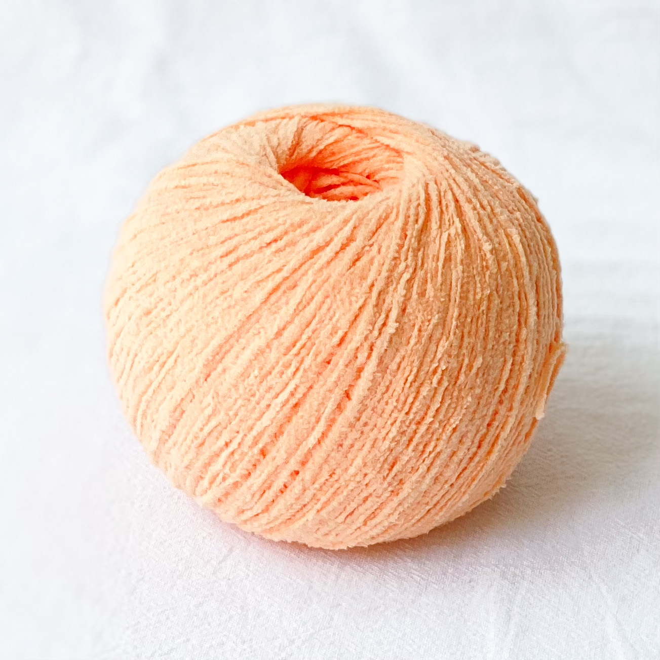 2mm de algodón esponjoso fino chenilla mate 50g DIY muñeca de ganchillo a mano muñeca tejida Edelweiss oro terciopelo lana tejer suéter zapatos: Chocolate