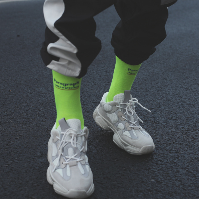 fluorescerende kleur groene sokken ins Harajuku stijl mannen en vrouwen in de buis sokken straat schieten kousen tij