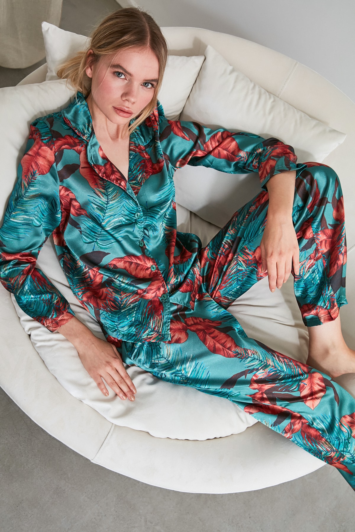 Trendyol Leaf Decorated Satin Pajamas set THMAW21PT0109: 36