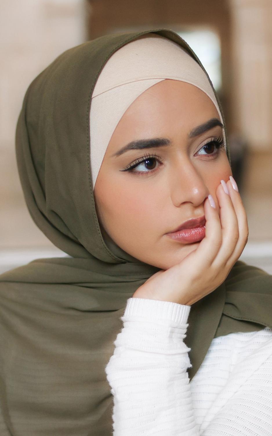 Novo algodão elástico cruz turbante chapéu cor sólida feminino quente inverno headscarf bonnet hijabs boné muçulmano hijab femme envoltório