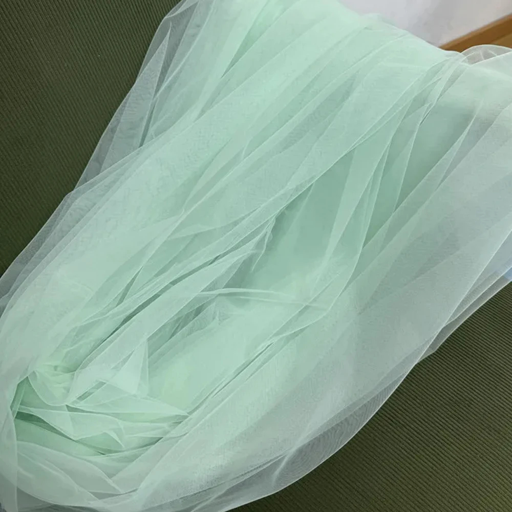 Versatile Soft Tulle Fabrics in Sage Green Blue Yellow for Wedding Decor Curtains Clothing Chair Backs and Encrypted Veils: ROSE RED