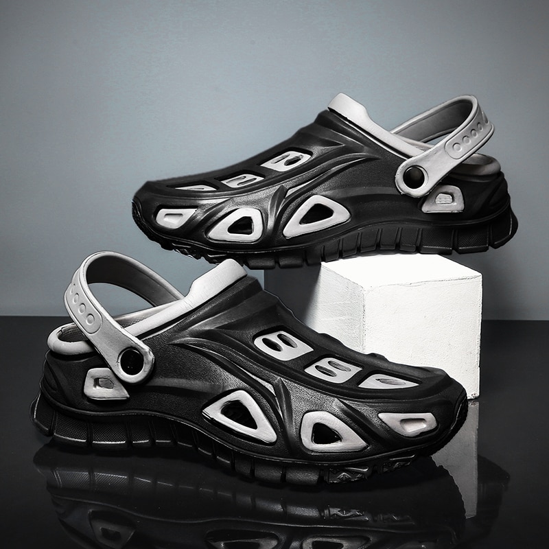 Sandali da uomo moda estate uomo zoccoli da spiaggia scarpe uomo pantofole vuote scarpe scarpe da acqua Casual illuminate a rete sandali da uomo
