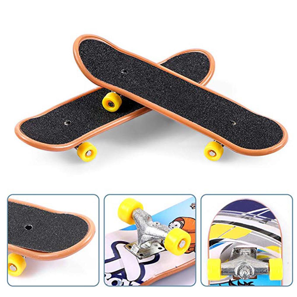 25PCS/Set Mini Fingerboard Finger Skateboards Toy Set for sports lovers and skateboarders