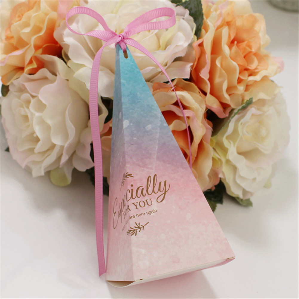 50Pcs Pyramid Shape Candy Boxes with Ribbon Wedding Birthday Party Favor DC120: Gold