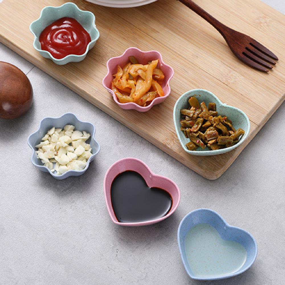 50%HOTCute Heart Shape Sauce Dish Smooth Surface Plastic Sauce Holder for Daily Use