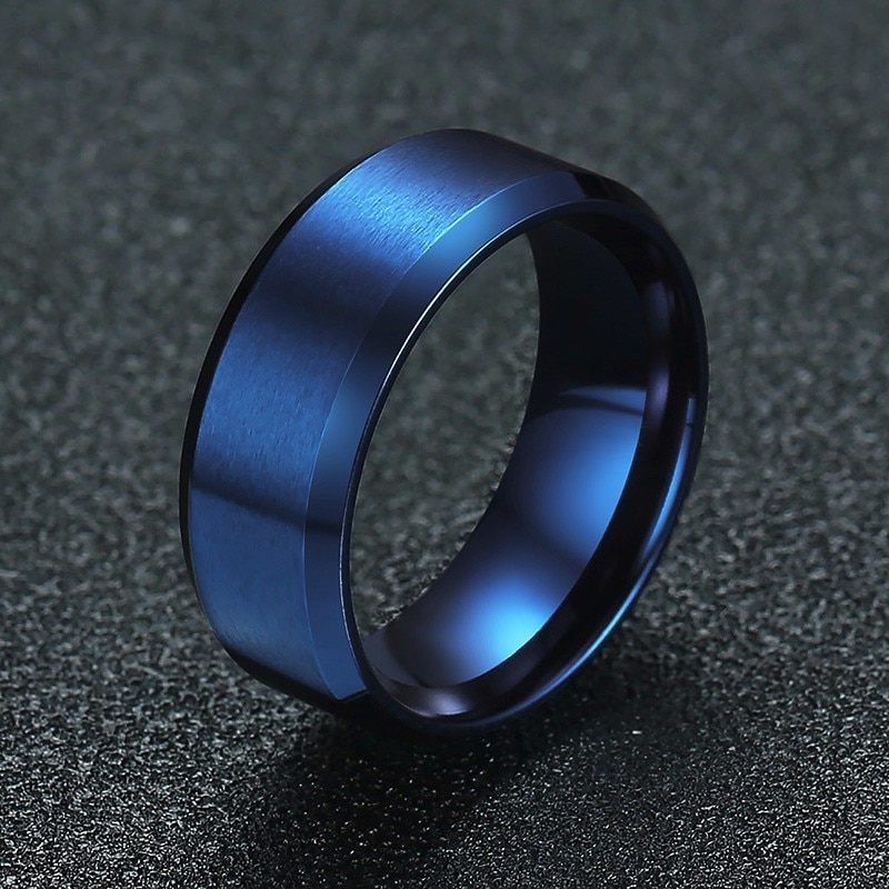 Enkel endnu 8mm blå ip børstet center skrå kant ring rustfrit stål bryllupsbånd jubilæum herrer anel aneis