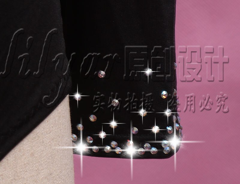 Brillantes Diamante de imitación Top de baile latino para hombre, camiseta negra de manga larga con cuello de pico profundo para baile, ropa para hombre de salón de baile latino