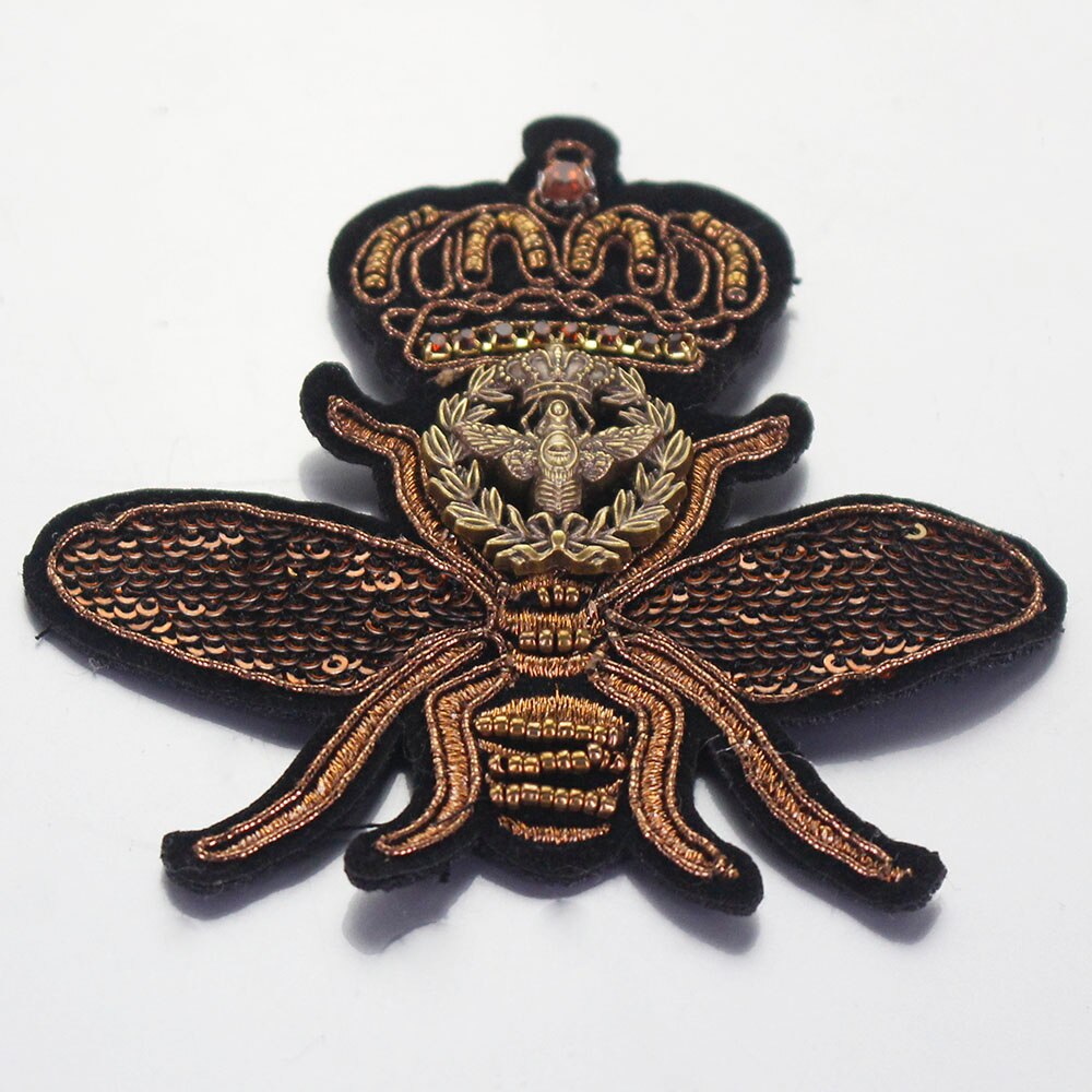 Nieuw! Borduren Kralen Bee Applique Naaien Patch Voor Tassen Schoenen Badge Diy Kleding Versierd B326