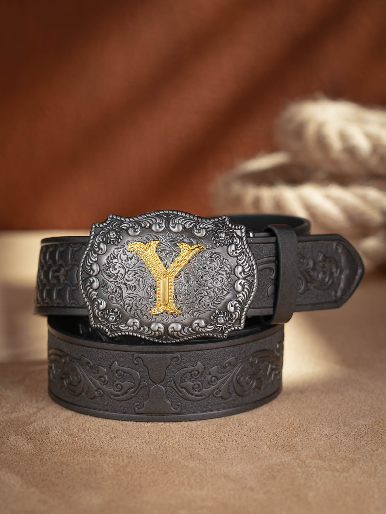 Cinturón de cuero PU de vaquero occidental - Correa de cintura para hombre Decoración de toro con grabado floral para jeans