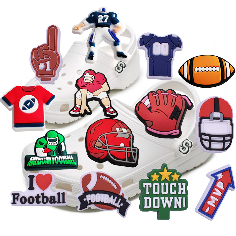 50 stücke FußBall Sport Stifte Reize für Schuhe Zubehör niedlichen PVC Stift verstopfen Sandalen Rucksack Dekoration Schüttgut Lieferungen