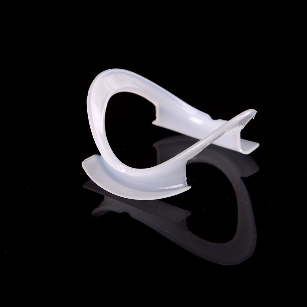 White O Shape Mouth Lip Opener 1PC Dental Intraoral Cheek Lip Retractor Orthodontic Teeth Protector For Boxing