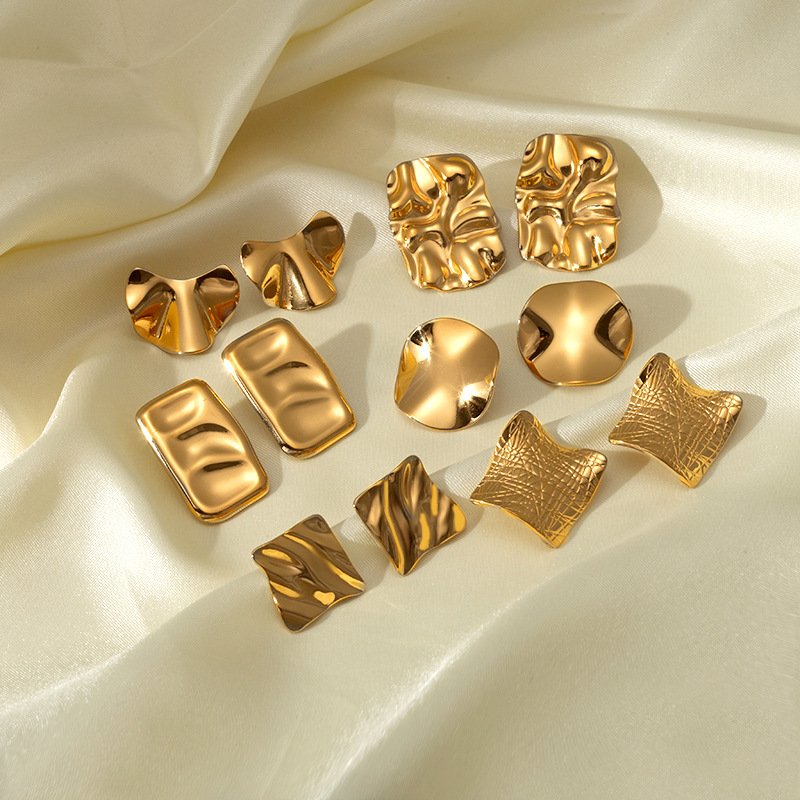 CARLIDANA, joyería para niñas, pendientes de mariposa, pendientes Vintage de , pendientes irregulares de Color dorado de 18k, tachuelas para mujeres