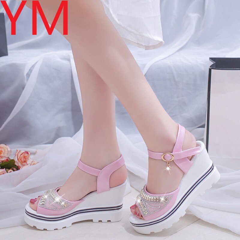 Rom kvinnor sandaler casual wedge sandaler sommar peep toe ankelrem med häl plattform pump kristall arbete kvinnor skor