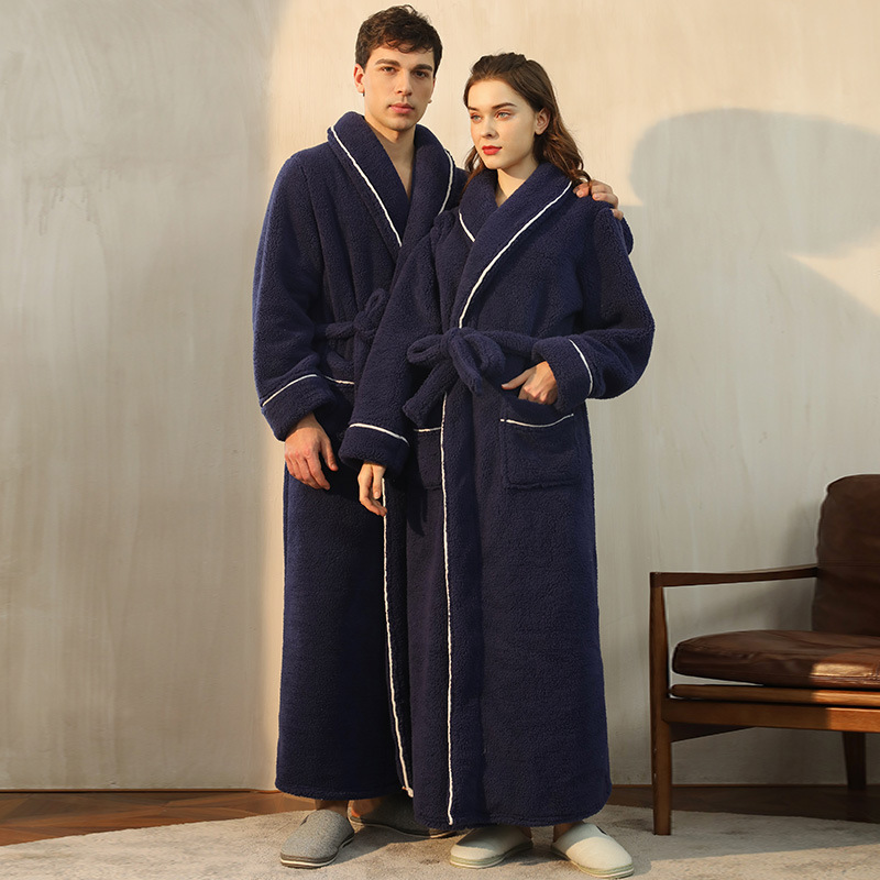 Vrouwelijke Herfst en Winter Warm Lange Flanel Dikke Paar Bad Badjassen Mannen Vrouwen Pyjama Douche Gewaad Badhanddoeken Voor Volwassenen