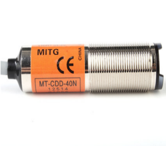 M18 diffuse reflection photoelectric switch sensor CDD-40N infrared sensor switch four-wire NPN normally open normally closed 24