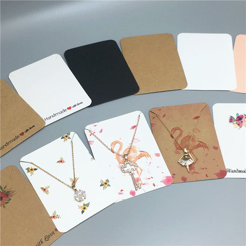 Flores estampadas en varios colores y tarjeta de papel Kraft en blanco collar Popular tarjetas para exhibir joyería paquete tarjeta 7,8x5,6 cm 10 Uds