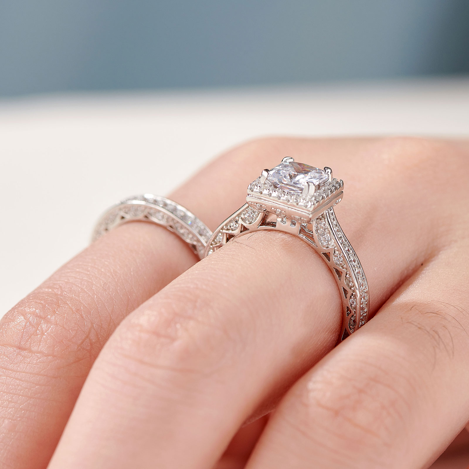 Newshe 2-teiliges Ehering-Set aus echtem 925er-Sterlingsilber, klassischer Schmuck, 0,8 Karat, Princess-Schliff, AAAAA-CZ, Verlobungsringe für Frauen