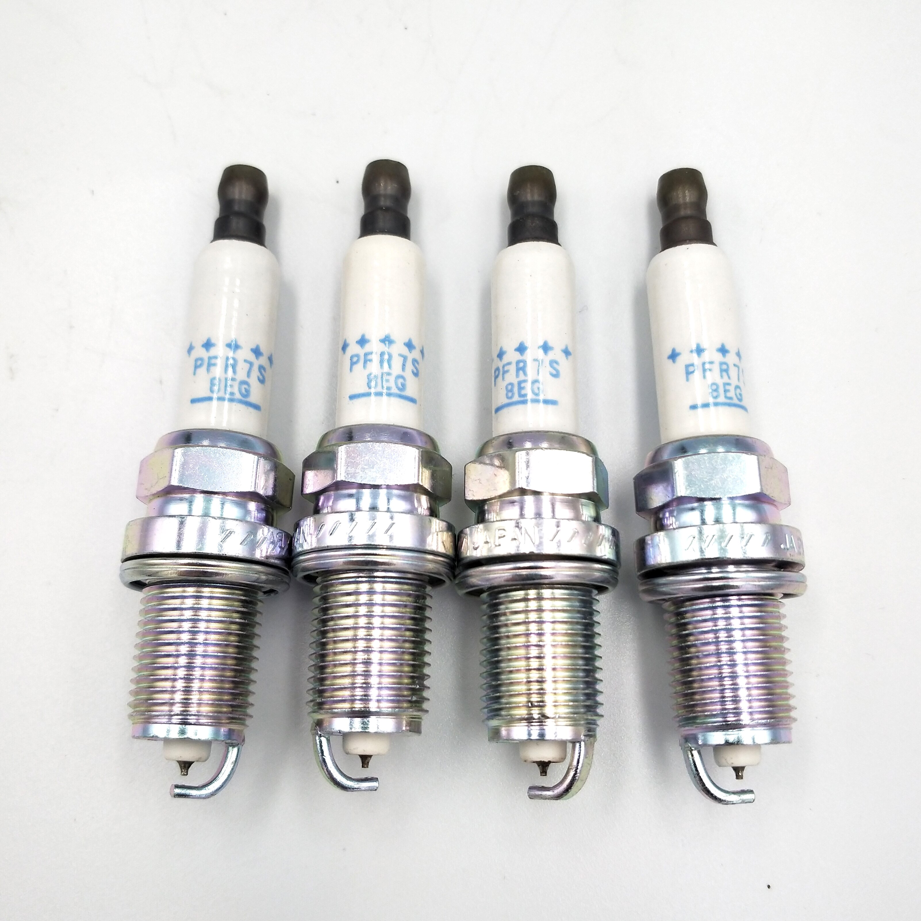 4pcs/lot PFR7S8EG 1675 park Plug For A4 A5 A6 CC Q3 Golf