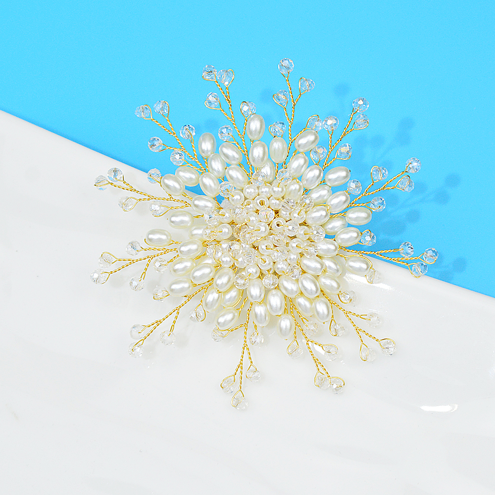 CINDY XIANG Handmade Pearl And Crystal Beads Flower Brooches For Women Large Wedding Weaving Jewelry