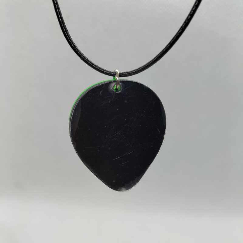 Yungqi Alien Mask Shape Arcylic Charms Pendant Necklaces for Women Girl Minimalist Rope Chain Choker Necklace Jewelry Collier