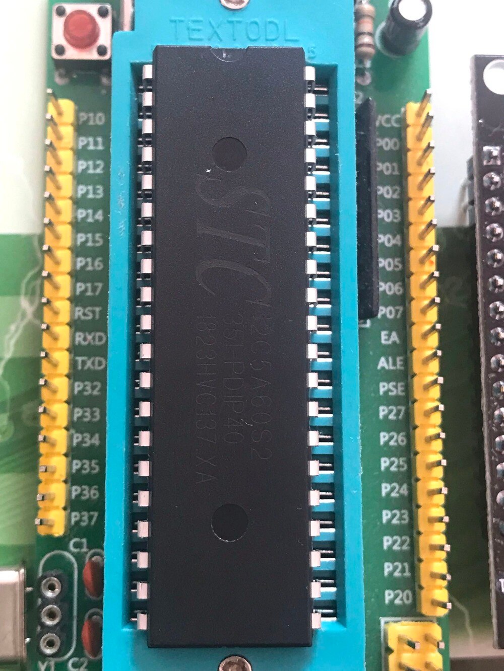 51 Single Chip Microcomputer R-emote -Control- Smart- Home -R-emote -Control